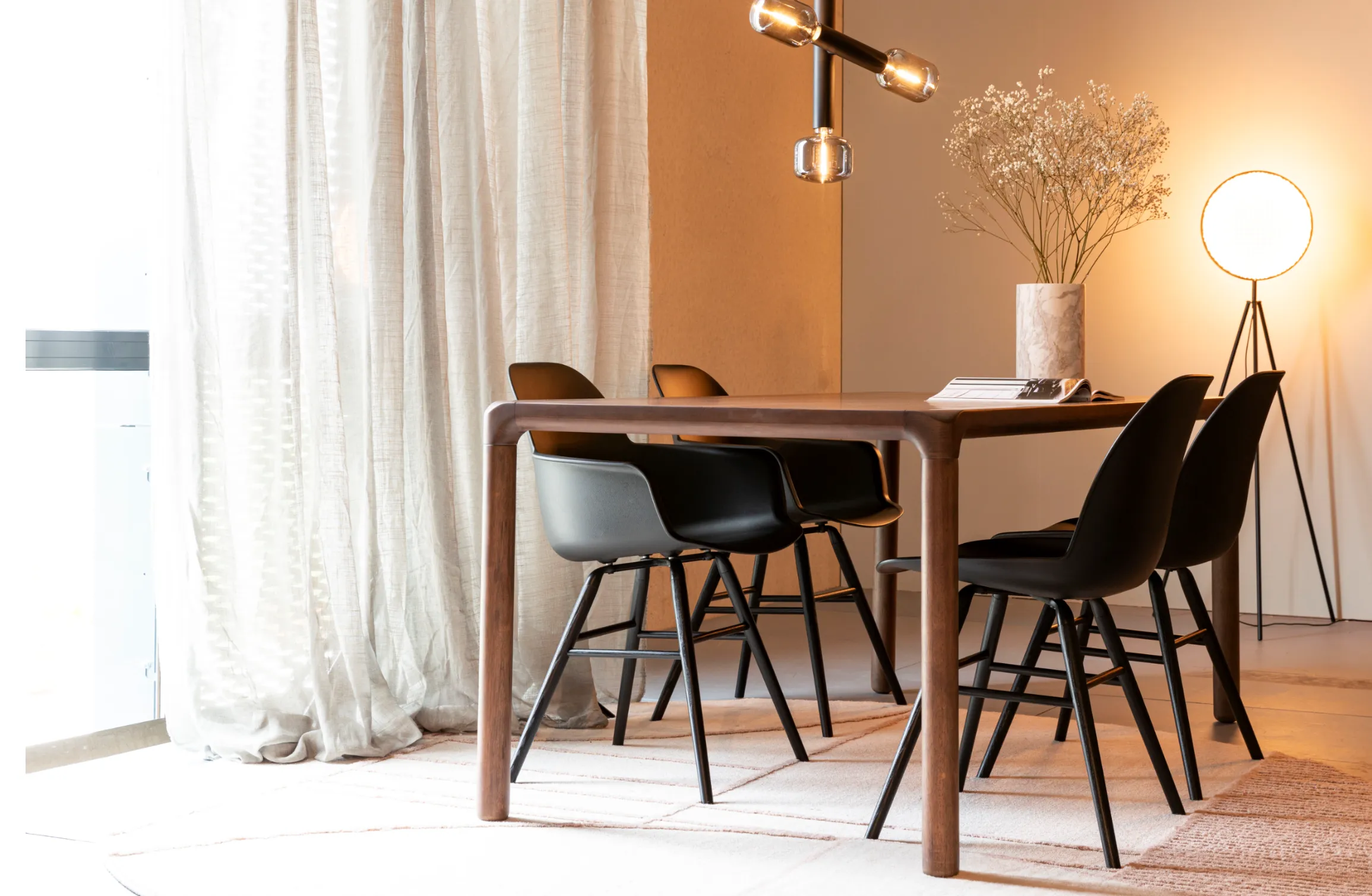 Albert Kuip ALL BLACK Dining Chair