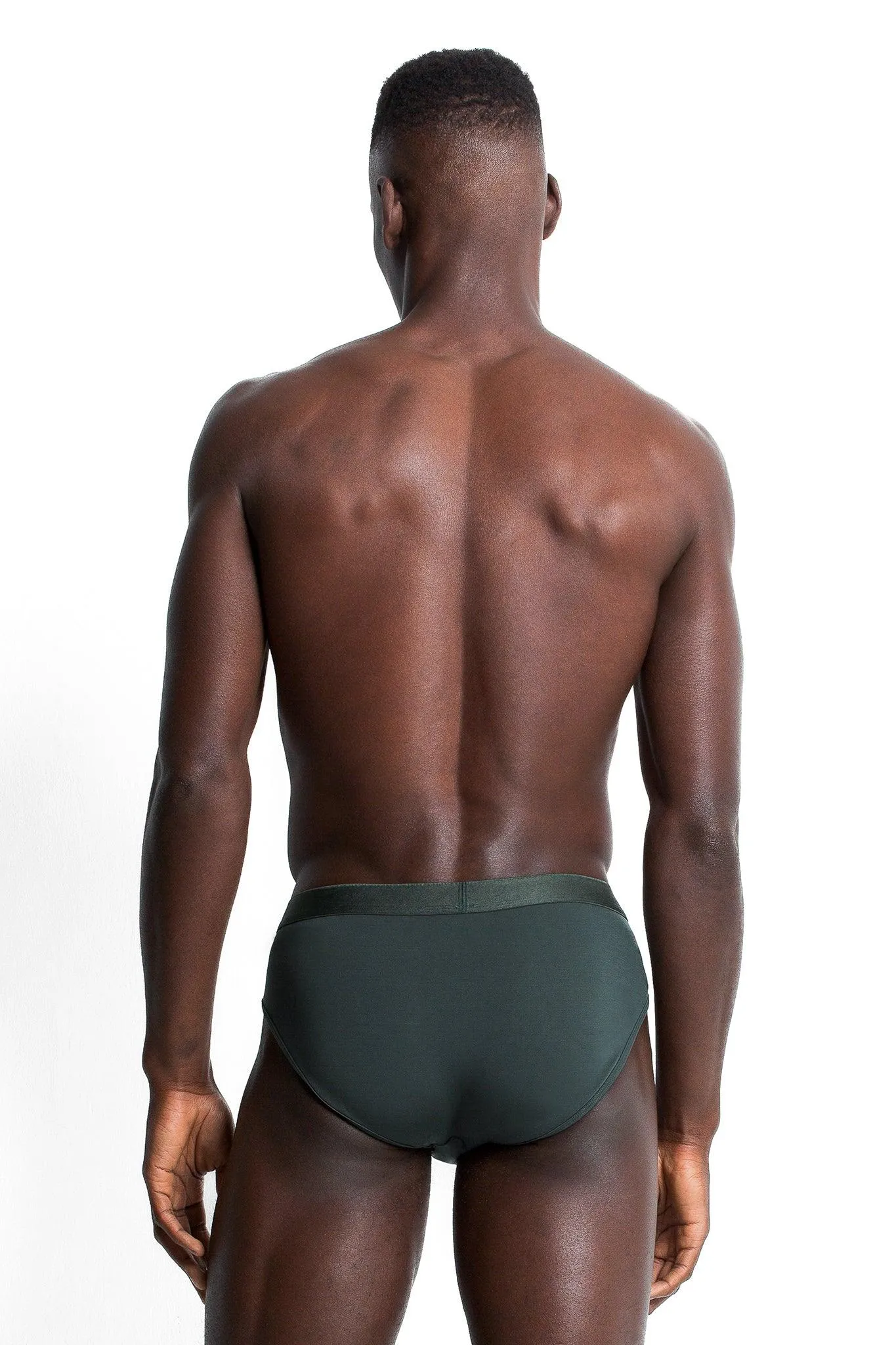ELITE BRIEF