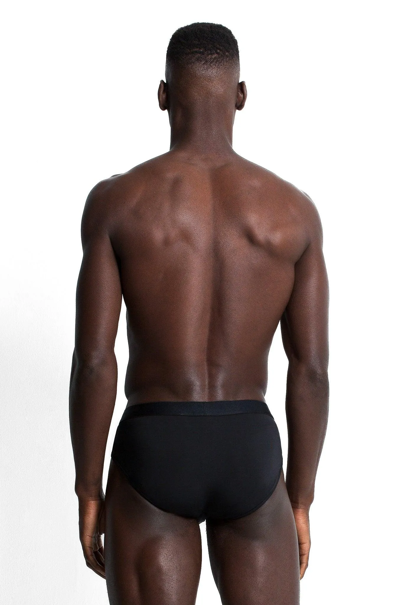 ELITE BRIEF