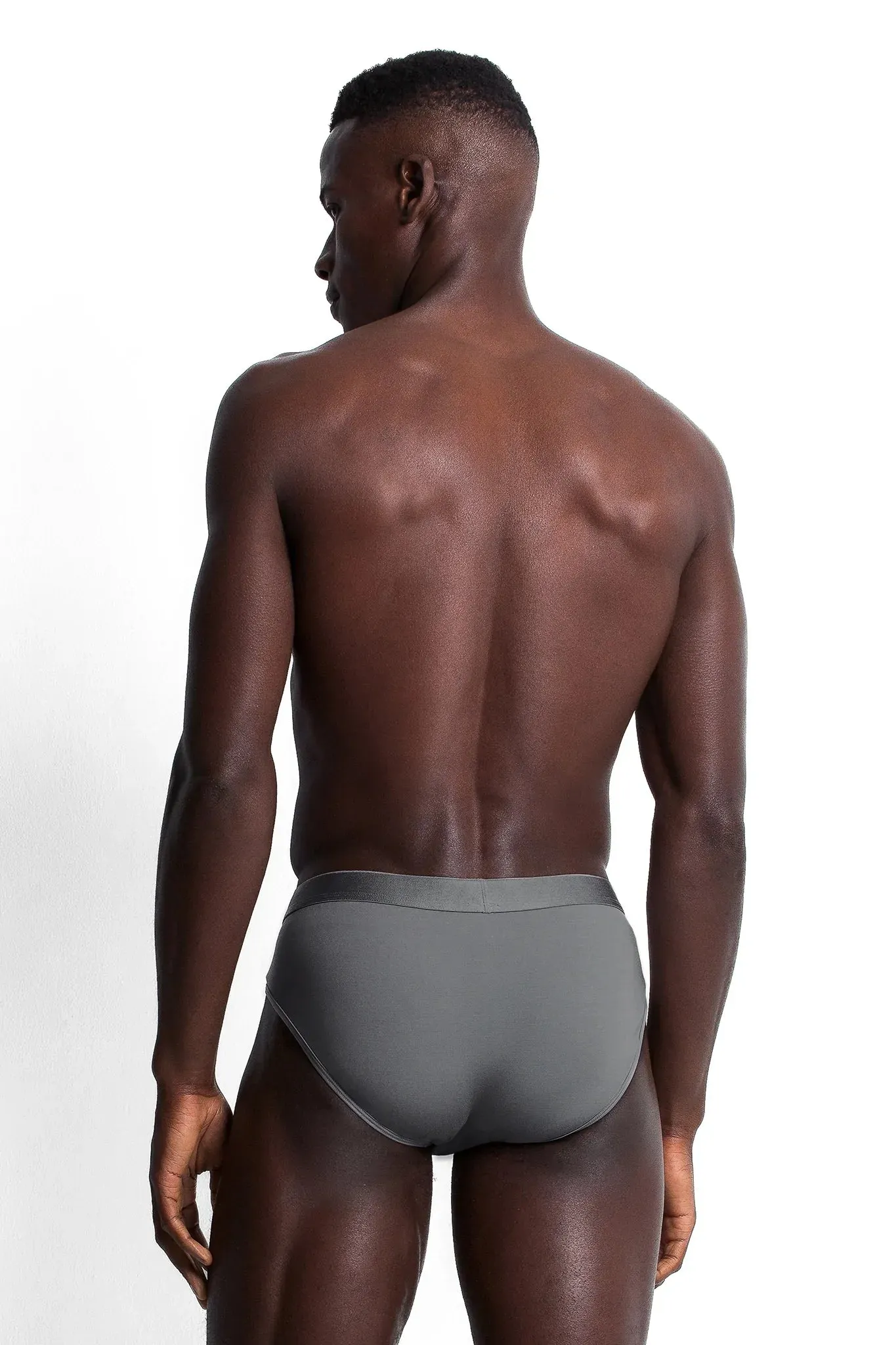 ELITE BRIEF