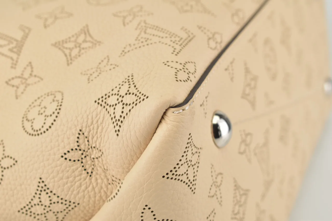 M59203 Bella Tote in Creme Beige