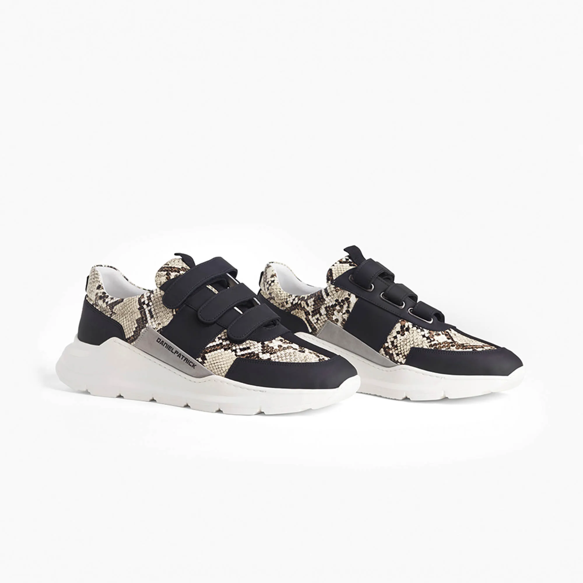 velcro panel runner / black   ivory python
