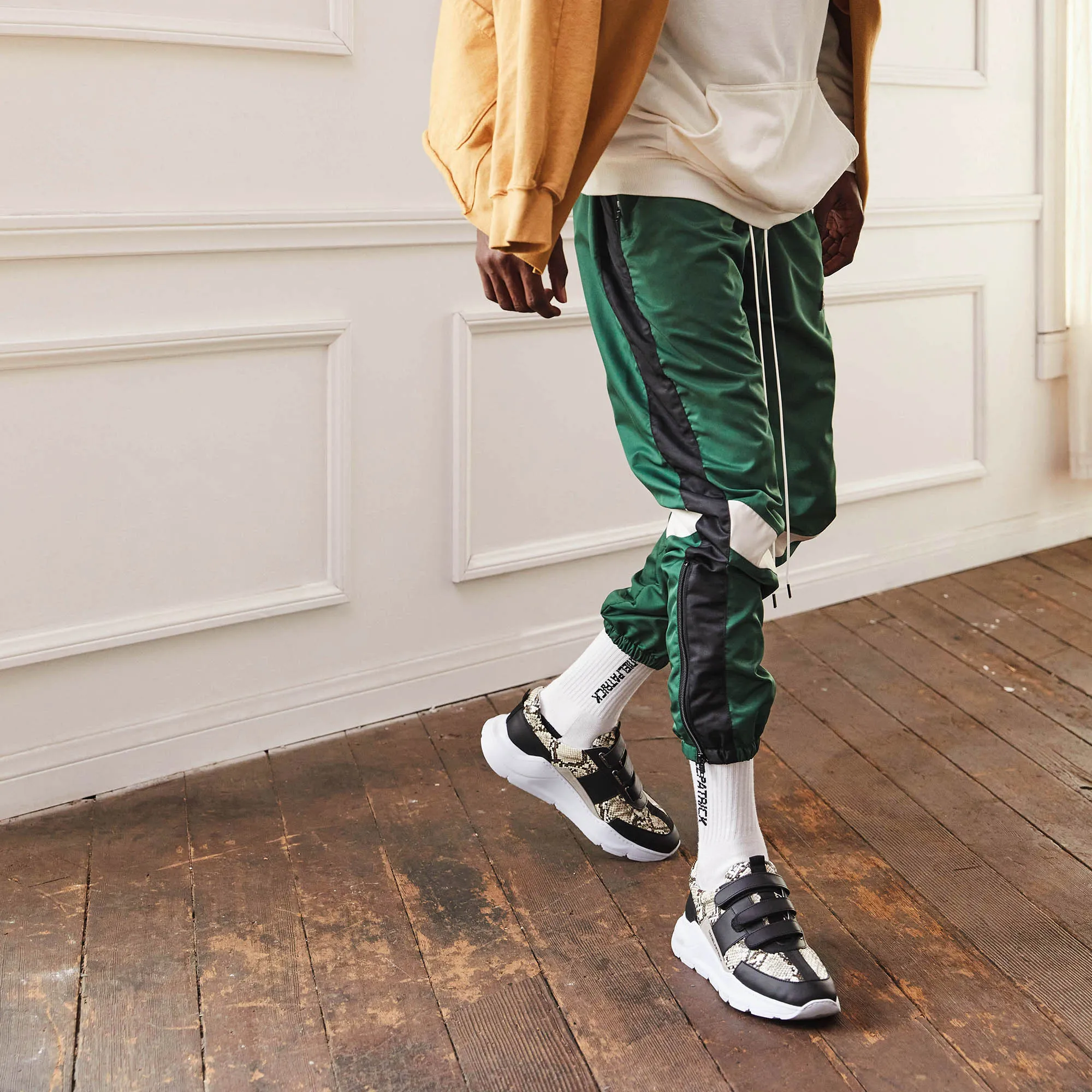 velcro panel runner / black   ivory python